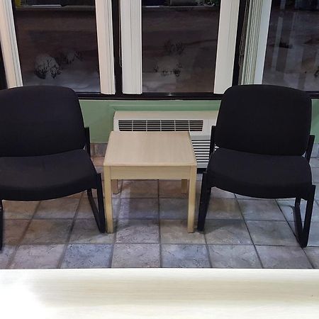 Mentor Home Inn And Suites Kültér fotó