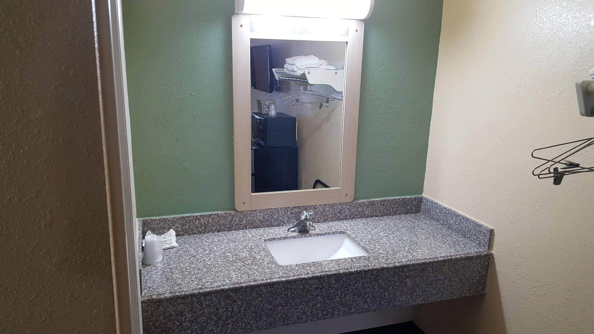 Mentor Home Inn And Suites Kültér fotó