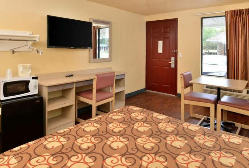 Mentor Home Inn And Suites Kültér fotó